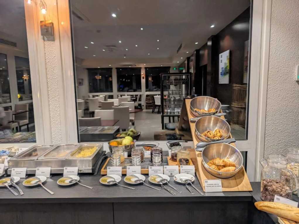 Logis Hotel De La Loire Ancenis - Restaurant Les Bateliers