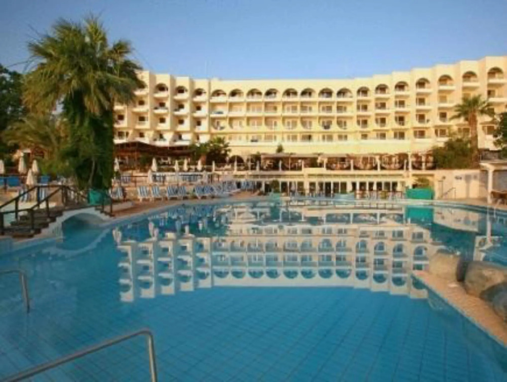Golden Coast Beach Hotel