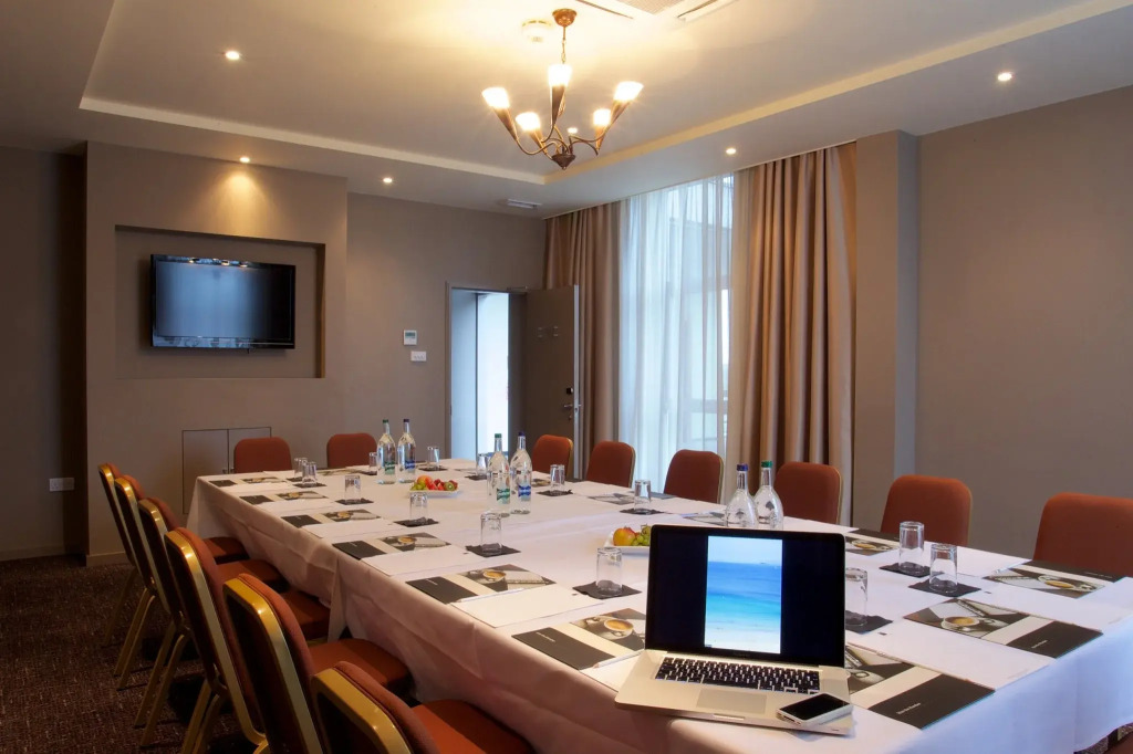 Humber Royal Hotel