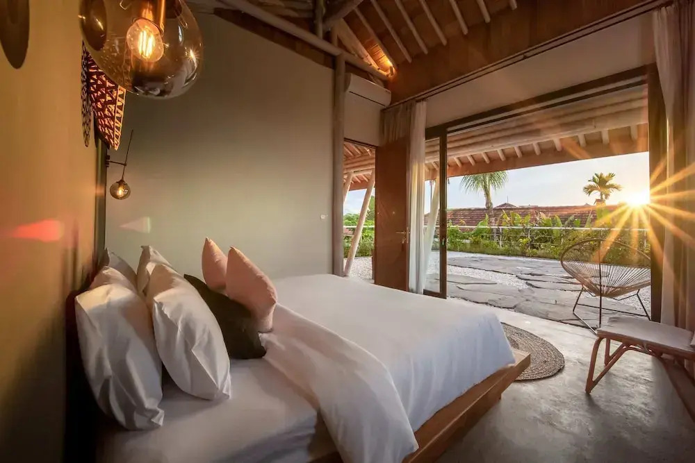 Stunning Architecture 5BR Bamboo With Tropical Pool Villa in Umalas