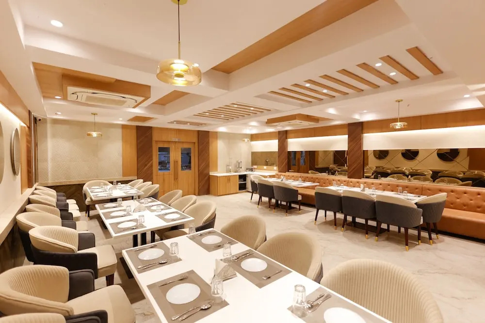 Hotel Sarc Inn