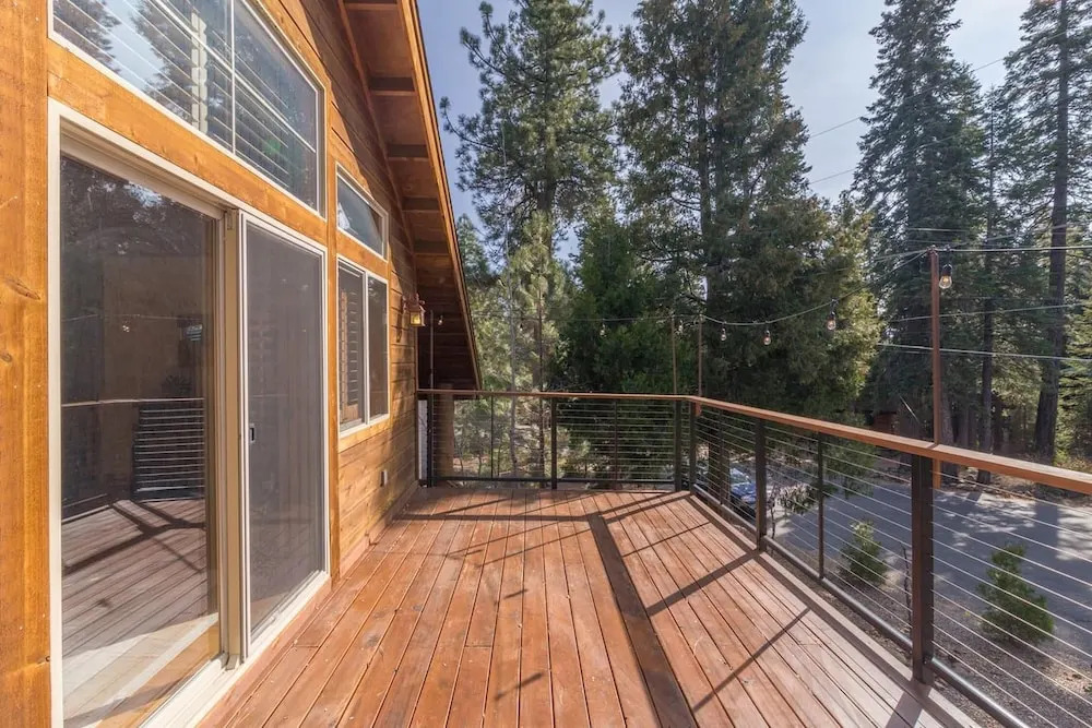 Spacious Mountain Modern Home Sleeps 12 in KB!