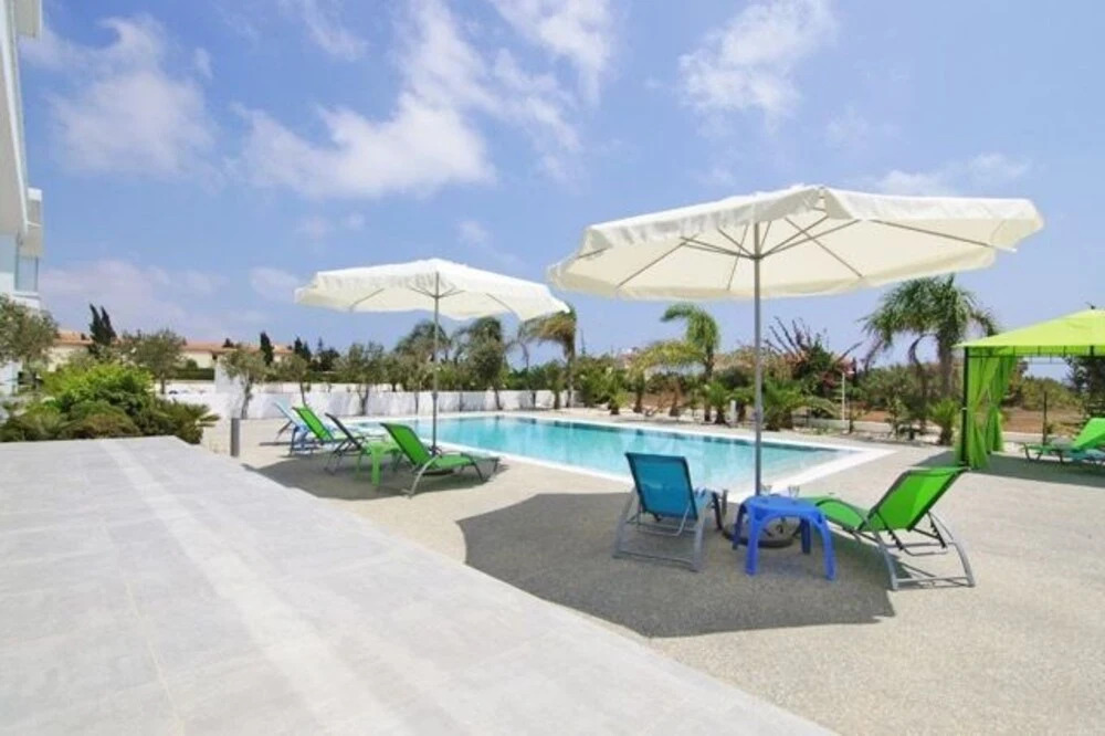 Sky White Pearl Villa