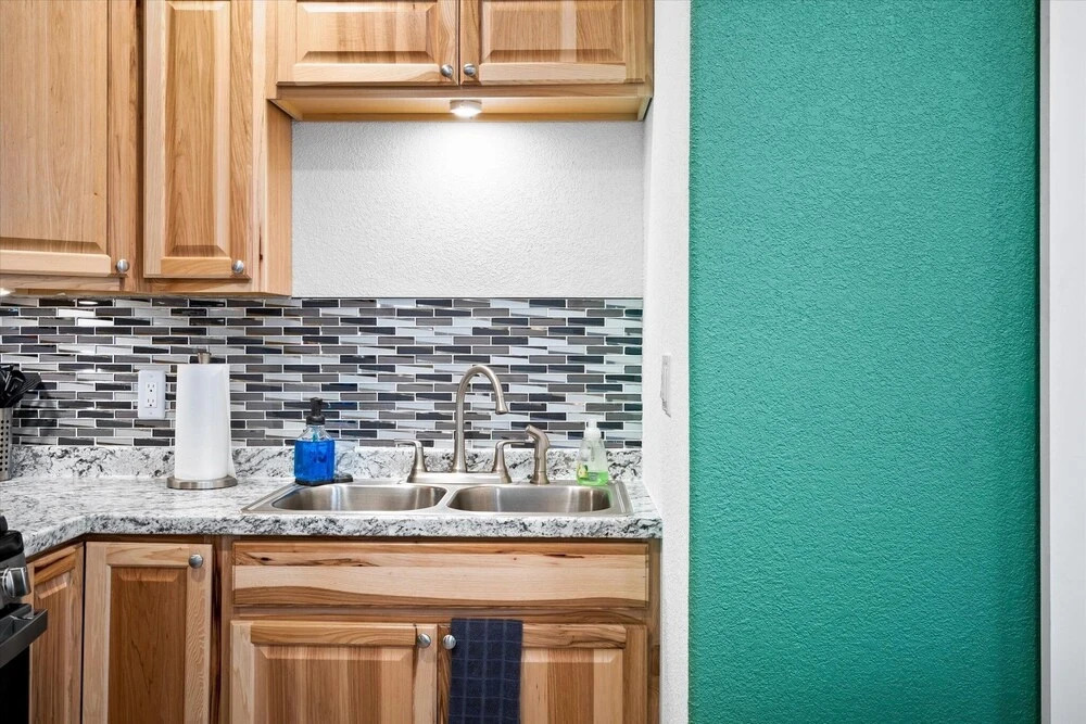 23 Chelsea Place 1 Bedroom Condo by RedAwning