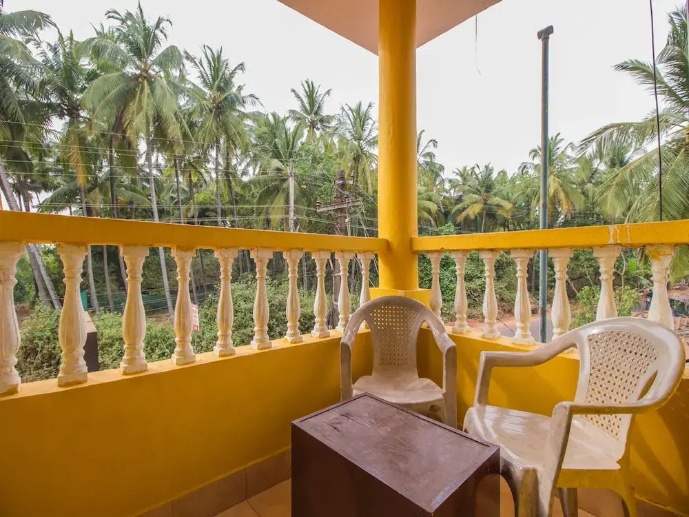 OYO 11619 Home Peaceful Studio Ashwem Beach