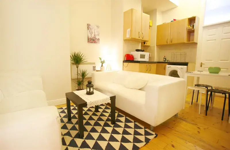 Short Let Direct - Blessington Street D1