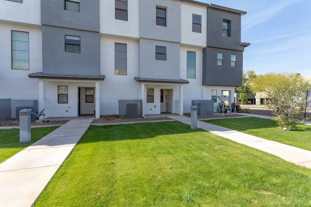 Stunning Home In a Great Location 2-car Garage