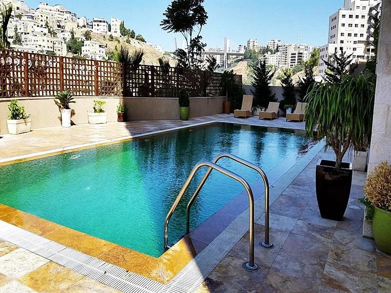 Burda 41 Hotel & Suites