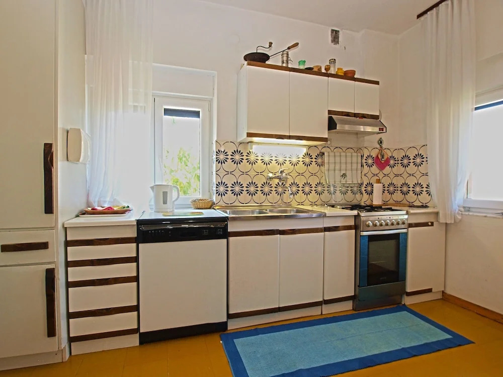 Apartment 461