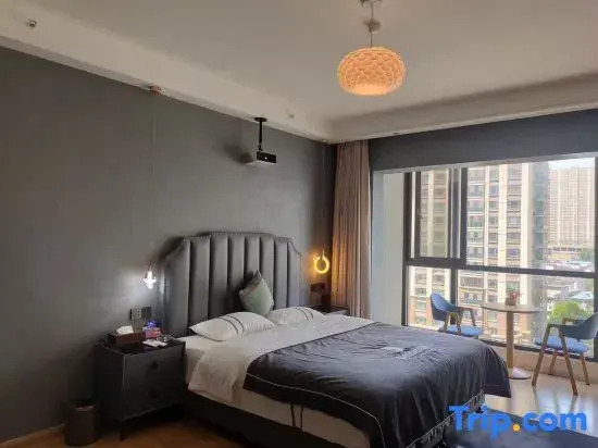 Qingzhu Yuexiang Homestay (Nanyang Station Biguiyuan Xindu Hui)