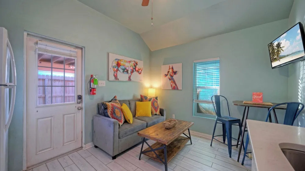 Cozy Cottage w/ Private Yard in Spanish Village Casa San Miguel by Avantstay