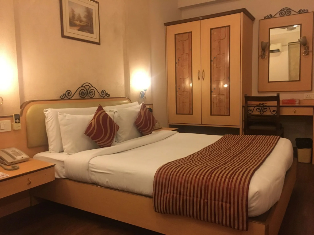 Abbott Hotel