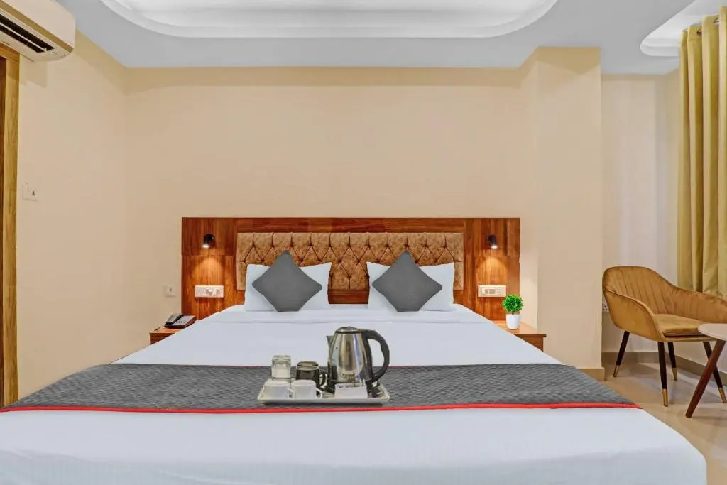 OYO Townhouse 1101 Hotel H G