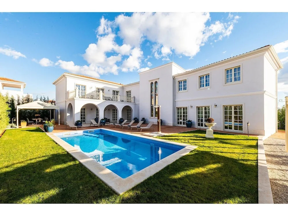 Affluent Villa in Vabriga With Artistic Interiors & Pool