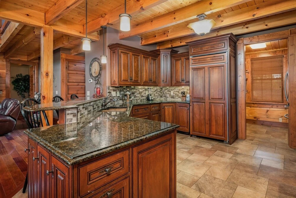 Grand Mountain Getaway 8 Bedroom Home by Redawning