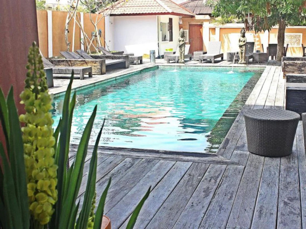 Mirah Hostel