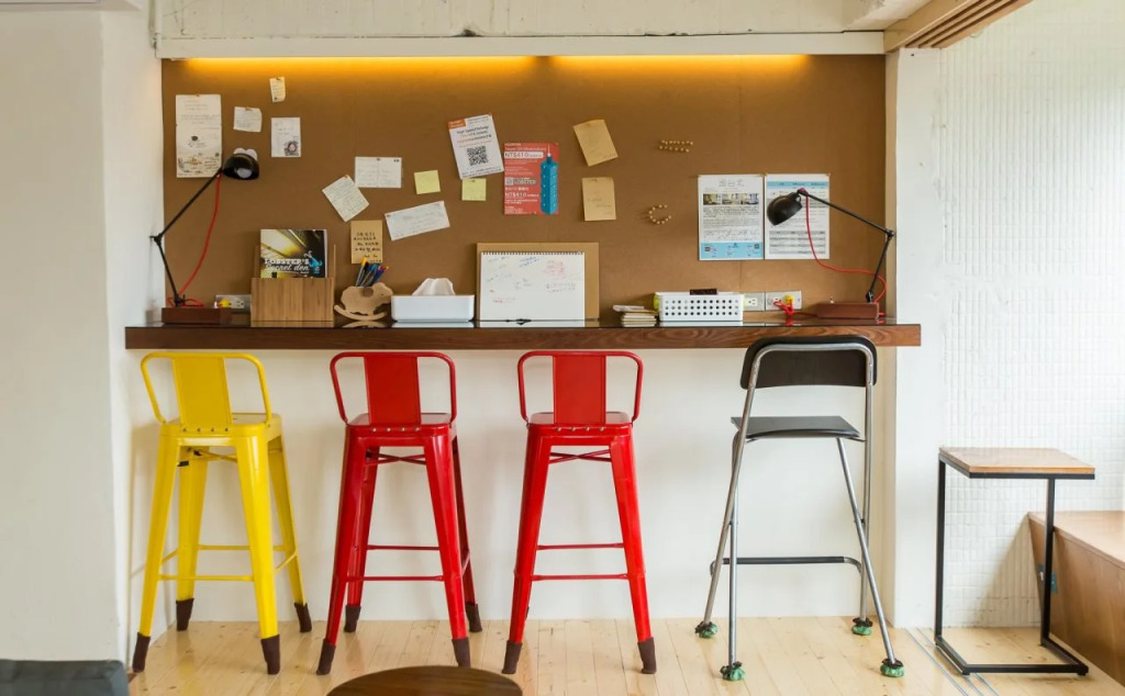 Mr. Lobster’s Secret Den design hostel