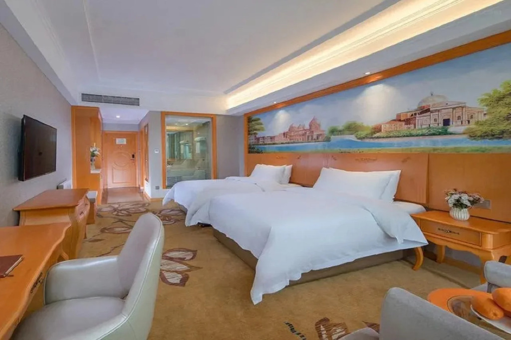 Vienna Hotel (Chongqing Qijiang Wanda Plaza)