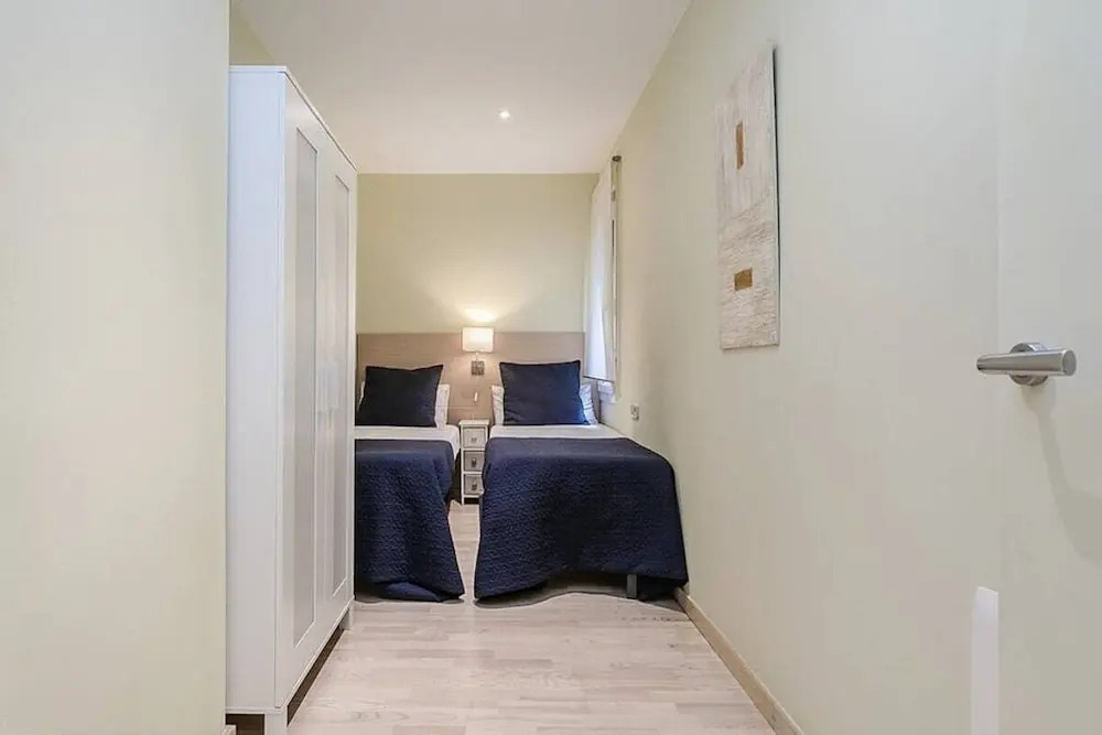Elegant 3 Bed With Views of Sagrada Familia