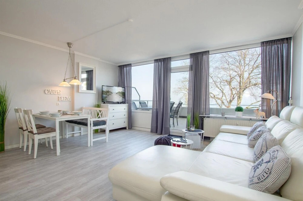 Str/106 - Strandallee 124 - Seeblick