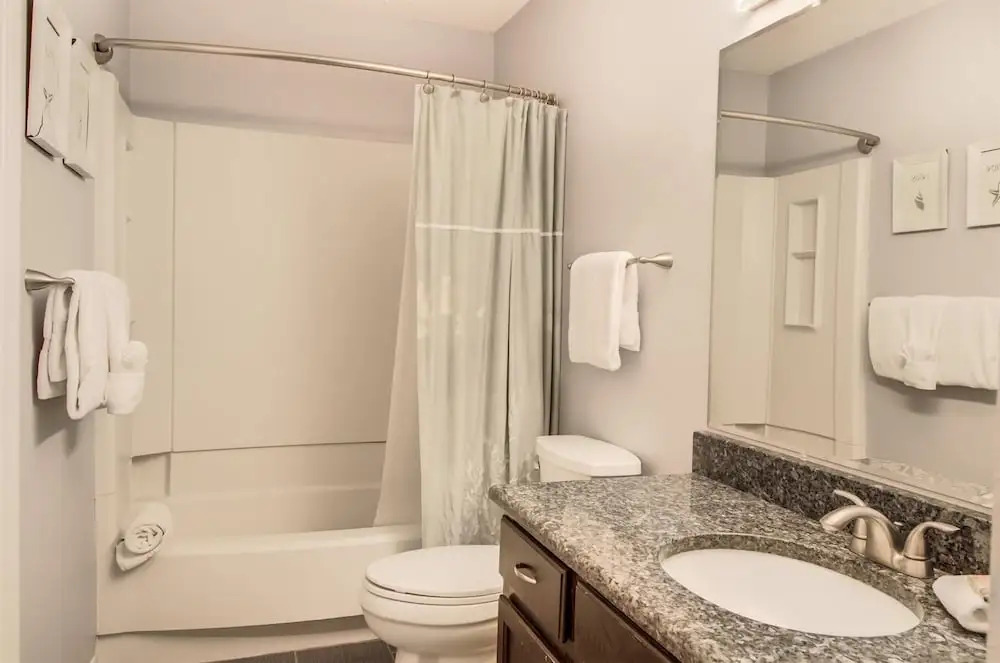 Seacove 7E 2 Bedroom Condo