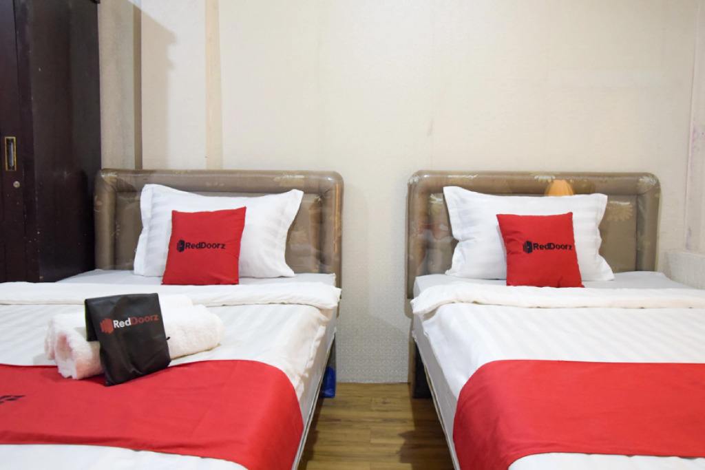 RedDoorz near Pelabuhan Tanjung Perak 2 Surabaya