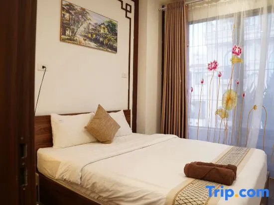 The Windie Home - Bright Corner Room - Street View - Hoan Kiem Lake