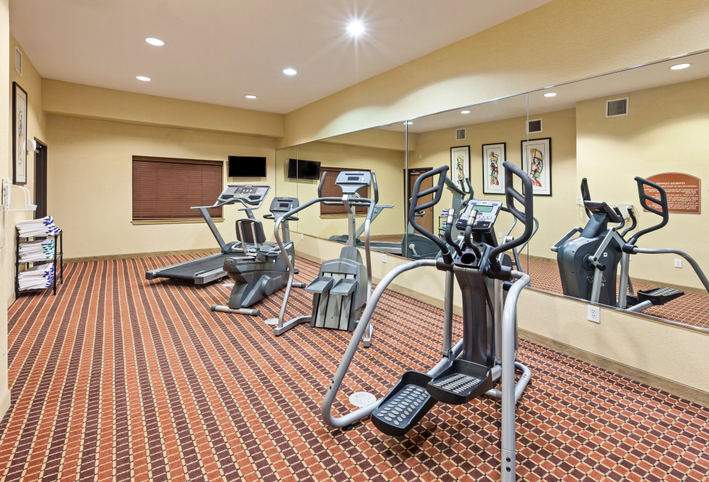 Holiday Inn Express & Suites - Laredo-Event Center Area by IHG
