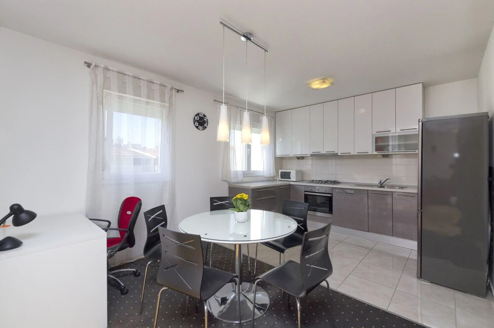 Apartment Pave