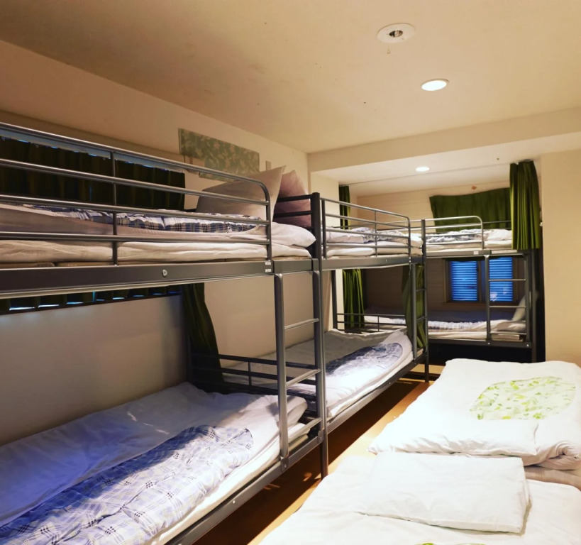 Hotel 3000 Jyuraku - Hostel