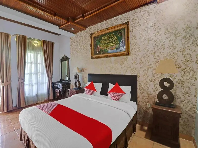 OYO 113500 Hotel R Cantika Syariah