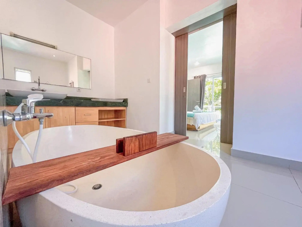 3BR Del Mar Beach Villas Near La Plancha Seminyak