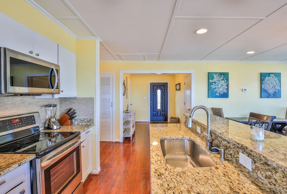 1691 E. Folly Beach - 3 Br Home