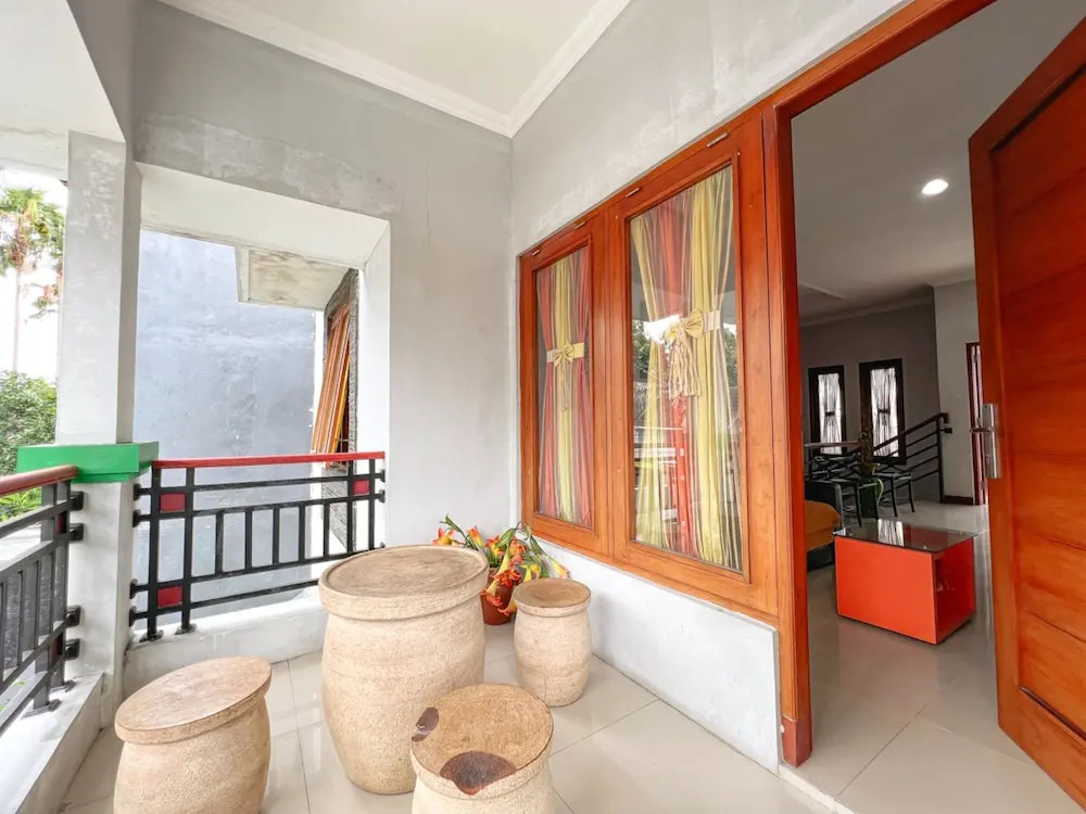 Homestay Syariah Ambarukmo Plaza by Simply Homy