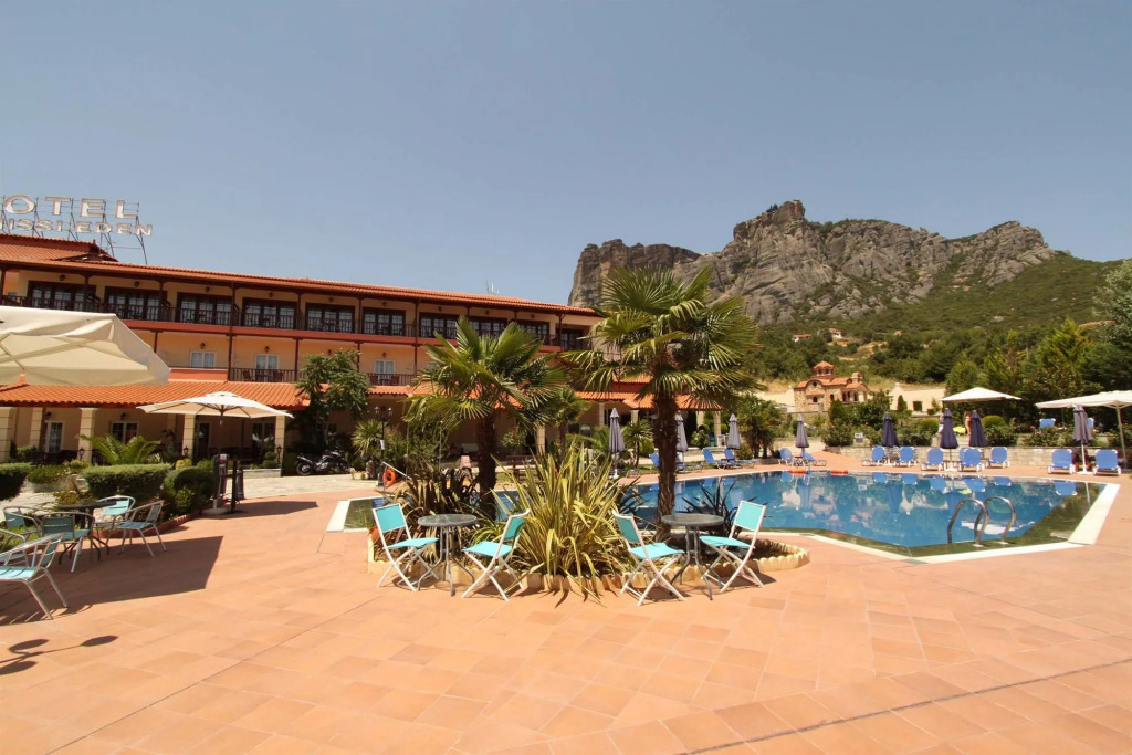 Famissi Eden Hotel
