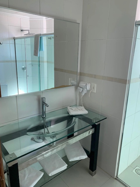 Emirates Hotel & Suites