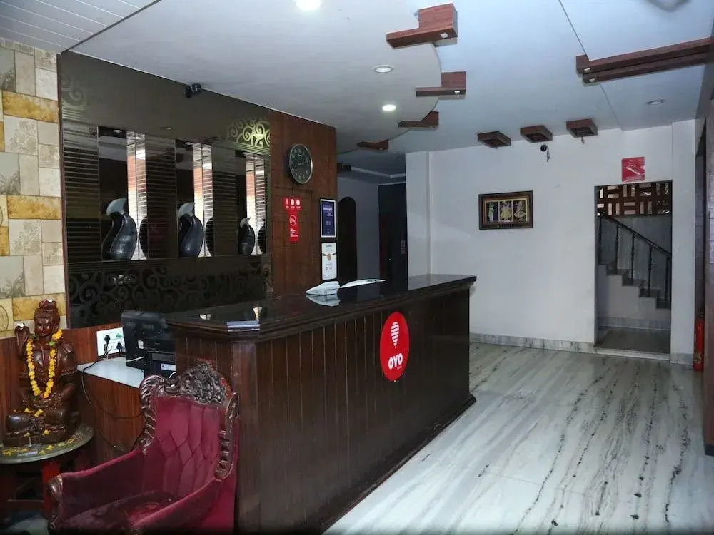 OYO 1067 Hotel Surbhi