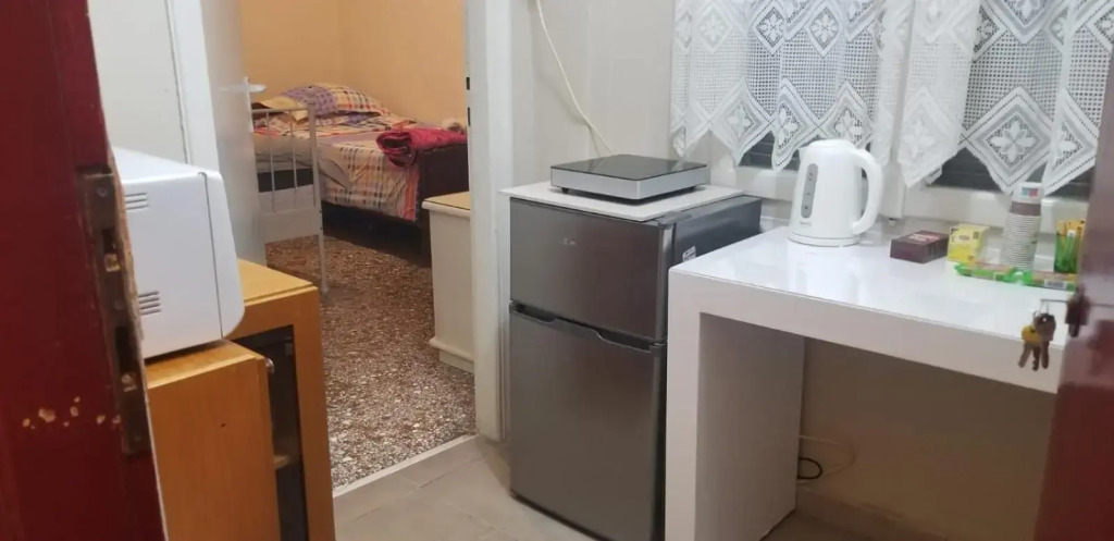 Acropolis Crib Spot