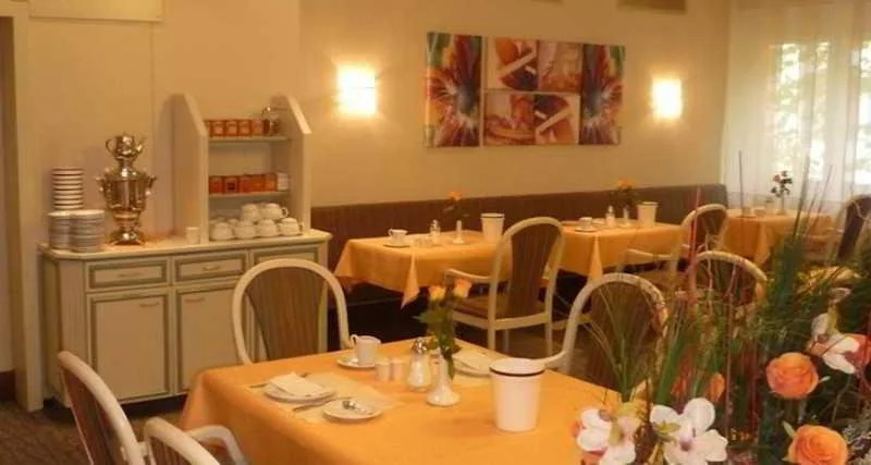 Avia Hotel & Resort