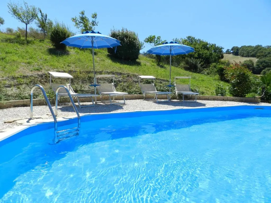 Rosa nel Pozzo Apartments and B&B