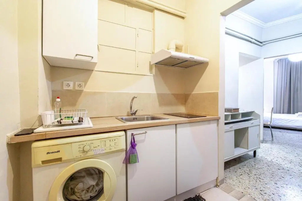 Filopappou Decent Apartment