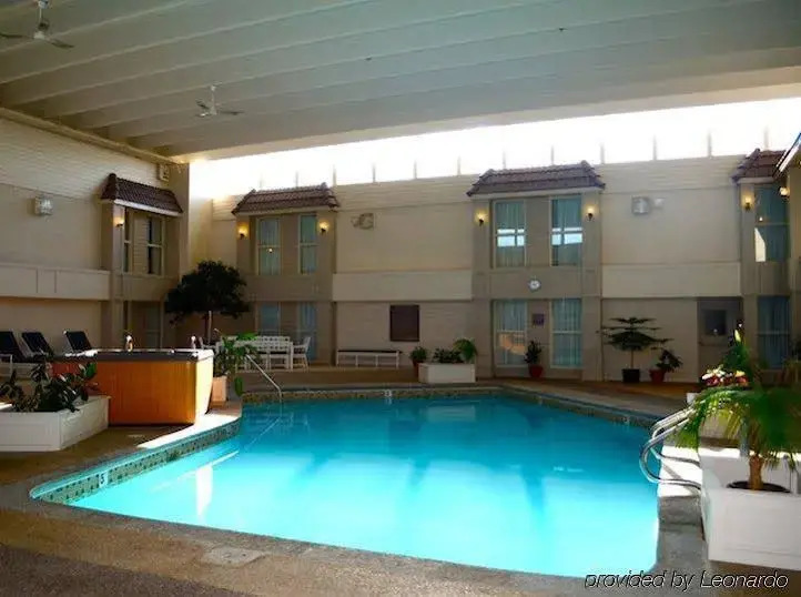Heritage Inn Hotel & Convention Centre - Moose Jaw