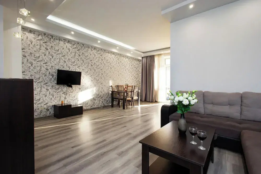 Apartment by Luxe Group HH331