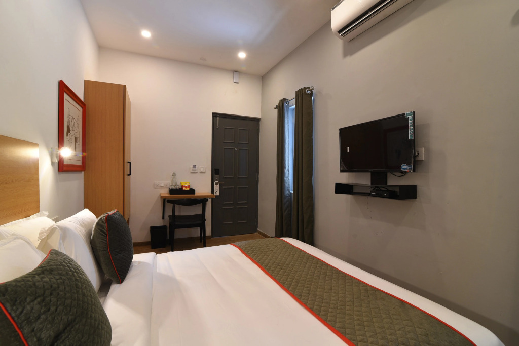Super Townhouse Royapettah Near U.S Consulate