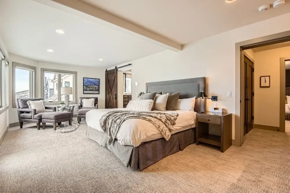 311 Ontario Mountain Majesty 5 Bedroom Home