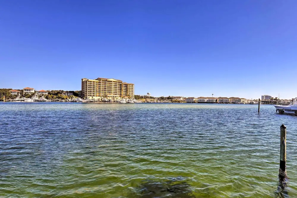'tipsy Turtle' Condo w/ Patio & Harbor Access