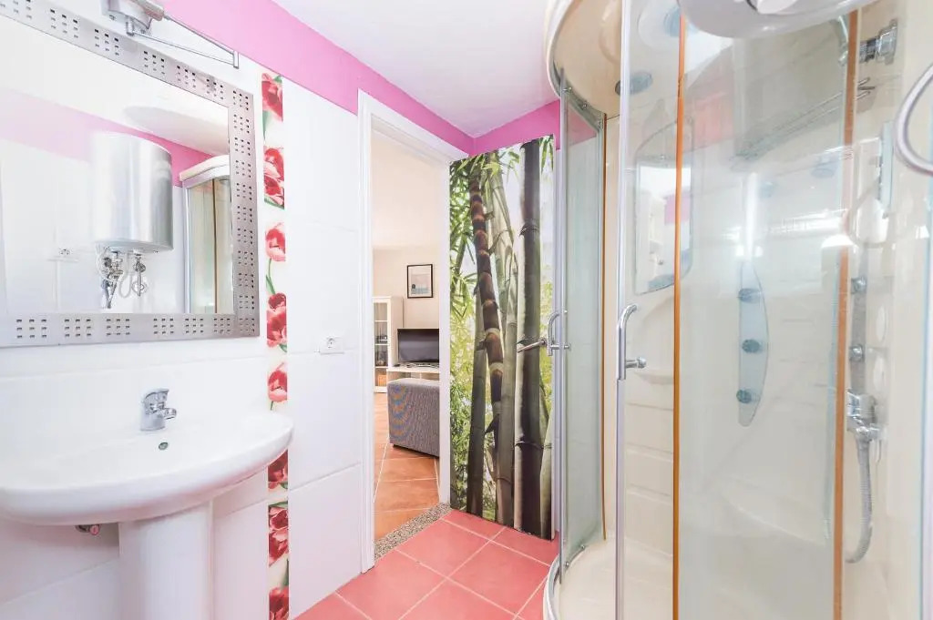 'Bloom' Peaceful Beachside Bungalow