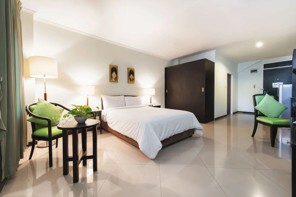 Capital Mansion Executive Living Suites
