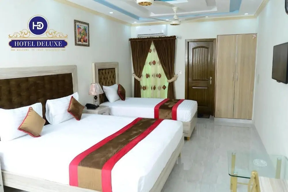 Hotel Deluxe Lahore
