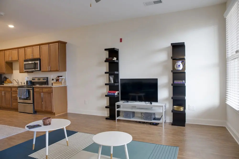 Wesley Heights Studio 1 BR Apts by Frontdesk